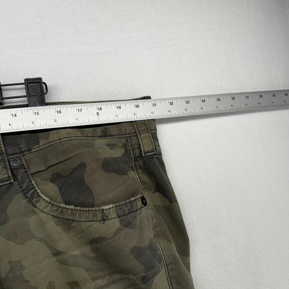 True Religion Jeans men's 40 Green Camo Military Woodland Flap Pockets USA made - Picture 4 of 14